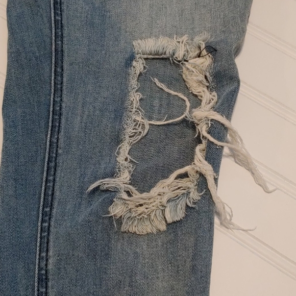 Sold - Picture 3 of 5